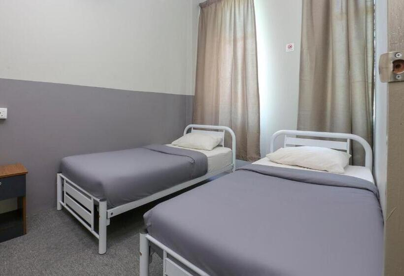 اتاق استاندارد, Spot On 89751 Bed Station Guest House   Hostel