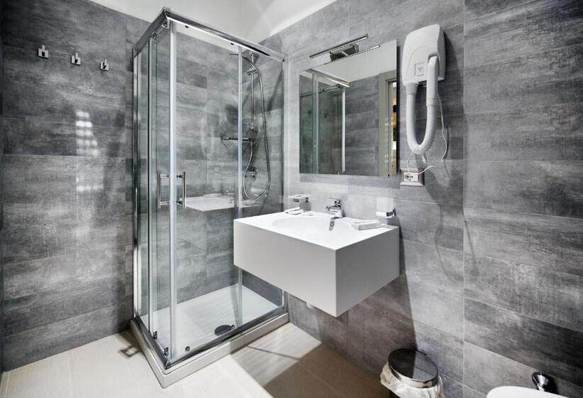 Standard Triple Room with Terrace, Regina Viarum