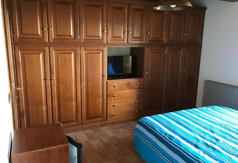 اتاق استاندارد با بالکن و چشم‌انداز دریا, Bellavista Prile