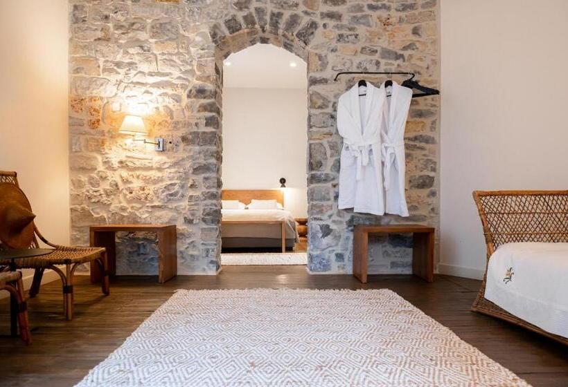 اتاق لوکس خانوادگی, Couvent De La Salette & Spa