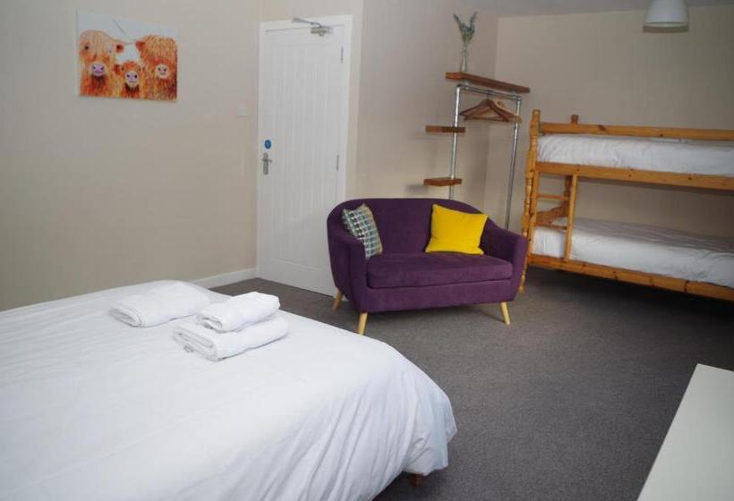 اتاق خانوادگی, Strathassynt Guest House