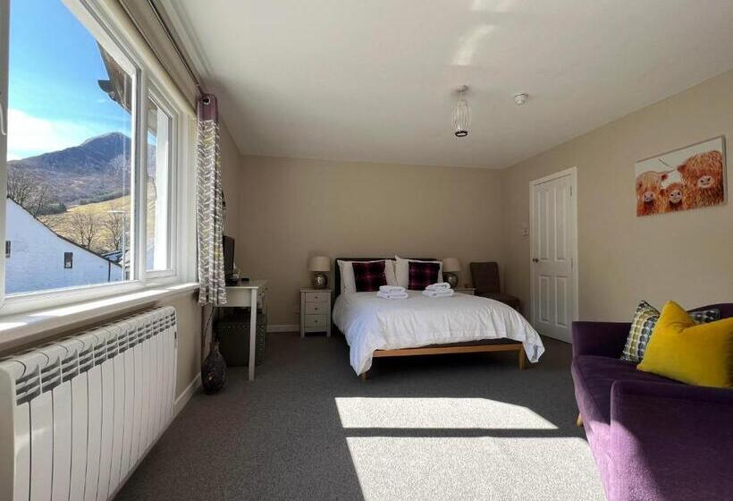 اتاق خانوادگی, Strathassynt Guest House