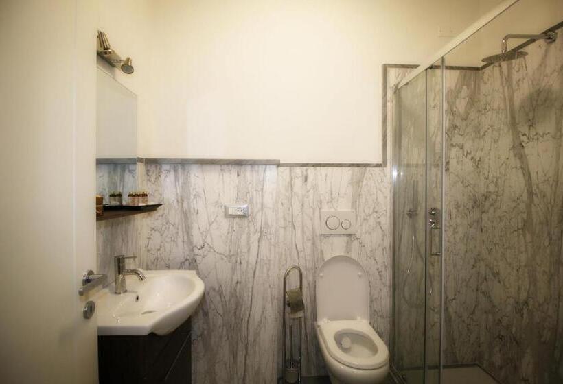 اتاق لوکس با بالکن, B & B La Marmifera