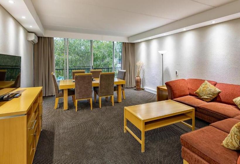 Люкс, African Sky Newcastle Inn