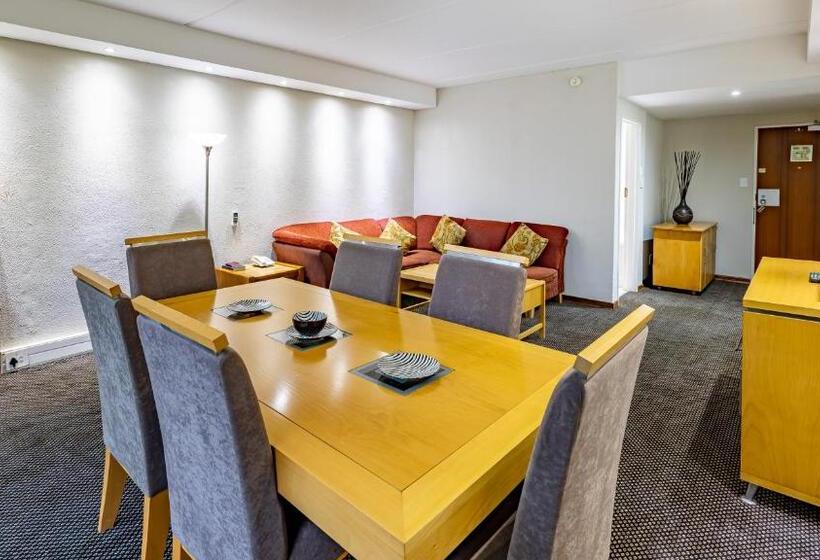 Люкс, African Sky Newcastle Inn