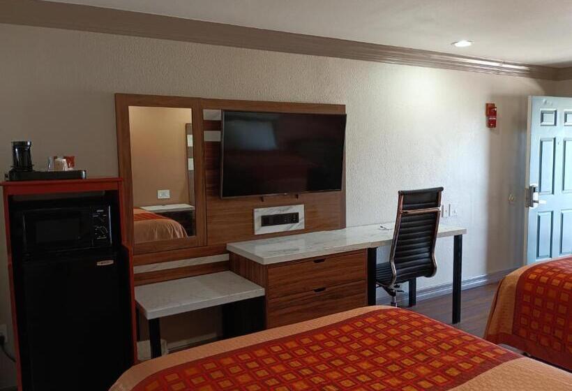 带2个双人床的标准工作室, Americas Best Value Inn & Suites Alvin/houston
