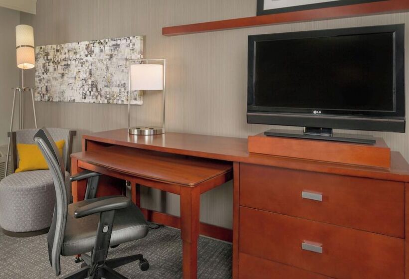 اتاق استاندارد با 2 تخت دوبل, Courtyard By Marriott New Haven Orange