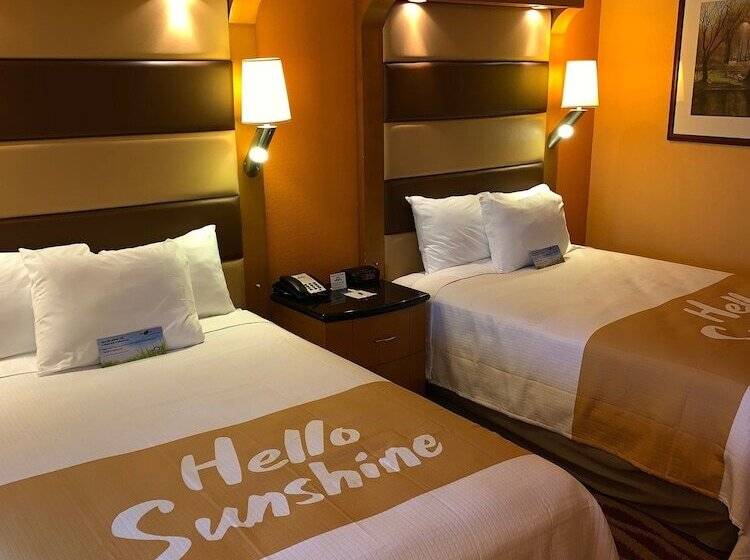 اتاق استاندارد با 2 تخت دوبل, Days Inn & Suites By Wyndham Albany