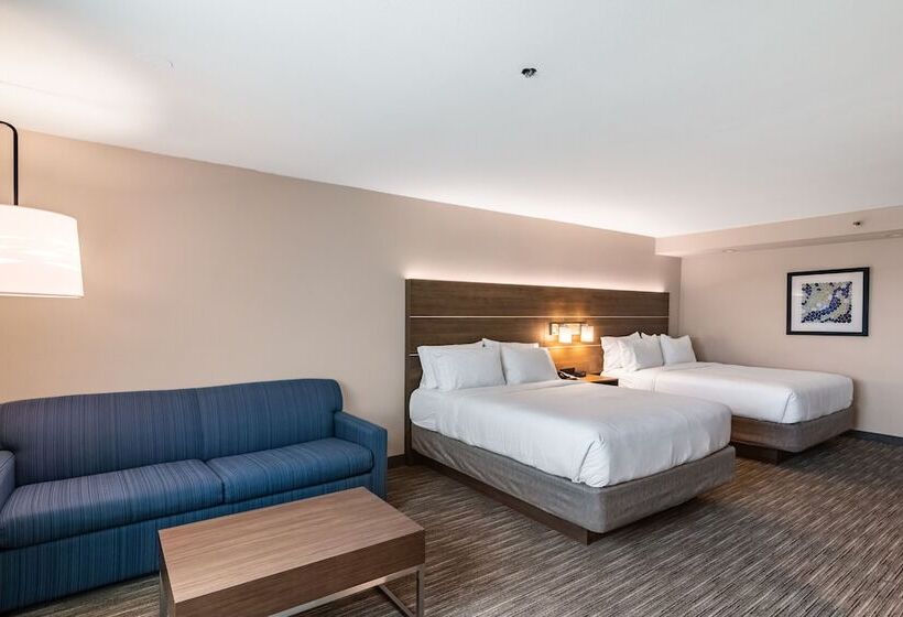 سوییت, Holiday Inn Express & Suites Camarillo, An Ihg