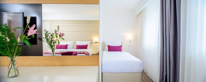 اتاق استاندارد با تخت بزرگ, Holiday Inn Express & Suites Camarillo, An Ihg