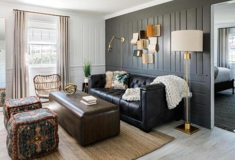Suite Pat King, The Coonamessett