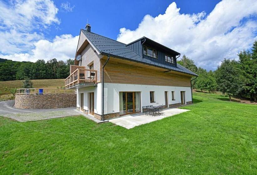 اتاق دوبلکس, Apartmány Chata Večernice