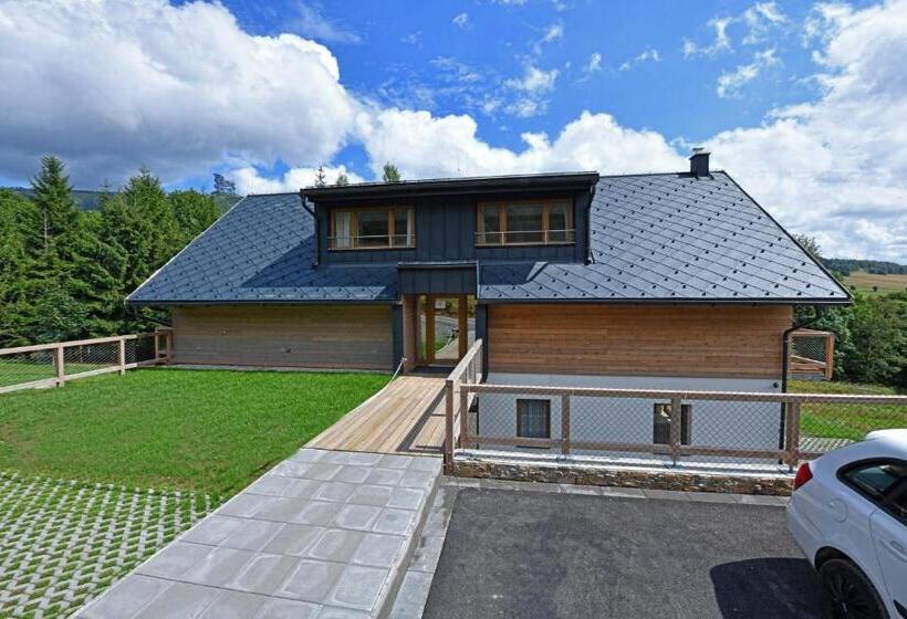 اتاق دوبلکس, Apartmány Chata Večernice