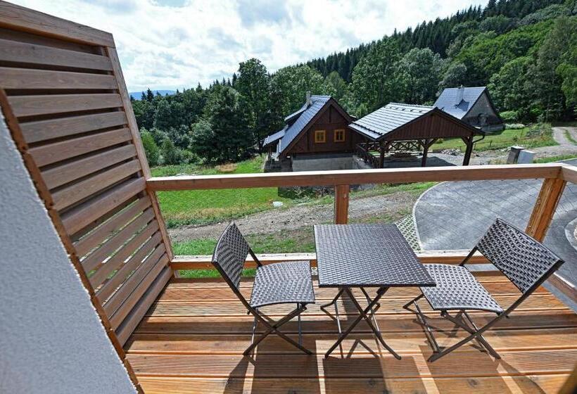 اتاق دوبلکس, Apartmány Chata Večernice