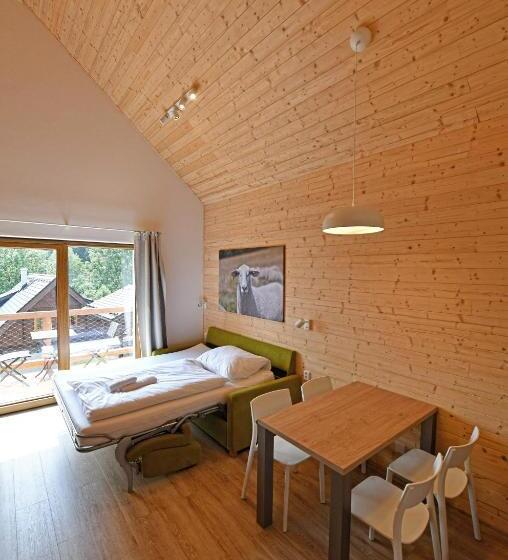 اتاق دوبلکس, Apartmány Chata Večernice