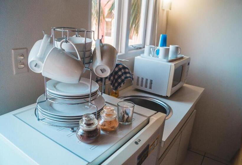 اتاق لوکس, Courtesy Apartments Aruba
