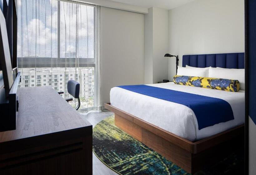 اتاق استاندارد با تخت بزرگ, Indigo Miami Brickell, An Ihg