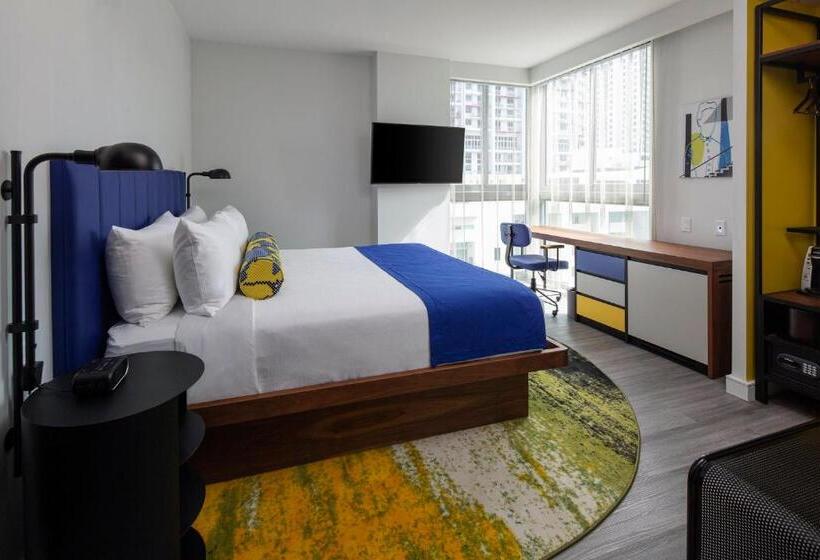 اتاق استاندارد با تخت بزرگ, Indigo Miami Brickell, An Ihg