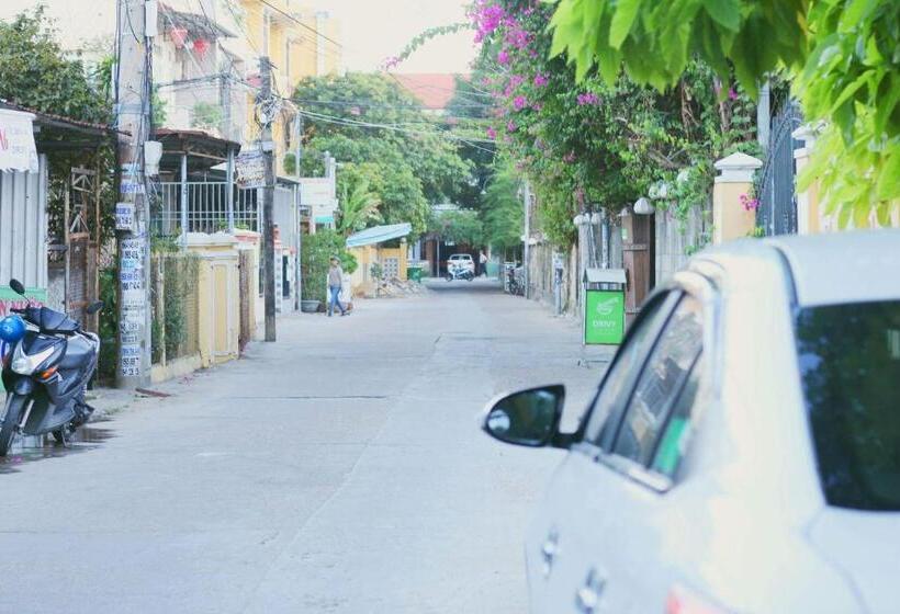 اتاق لوکس با چشم‌انداز باغ, Dream Flower Homestay