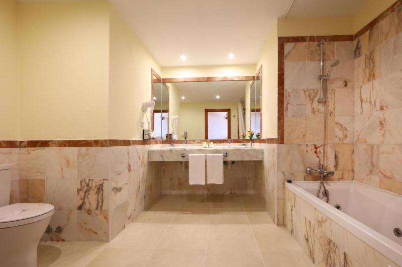 سوییت جونیور, Bahia Principe Luxury Tenerife