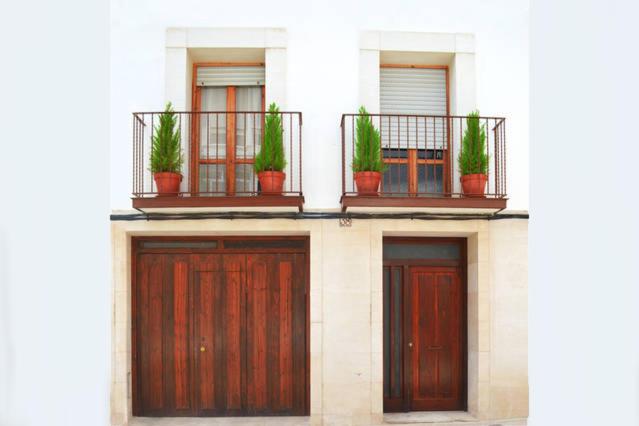 خانه 2 خوابه, Casa Escosa