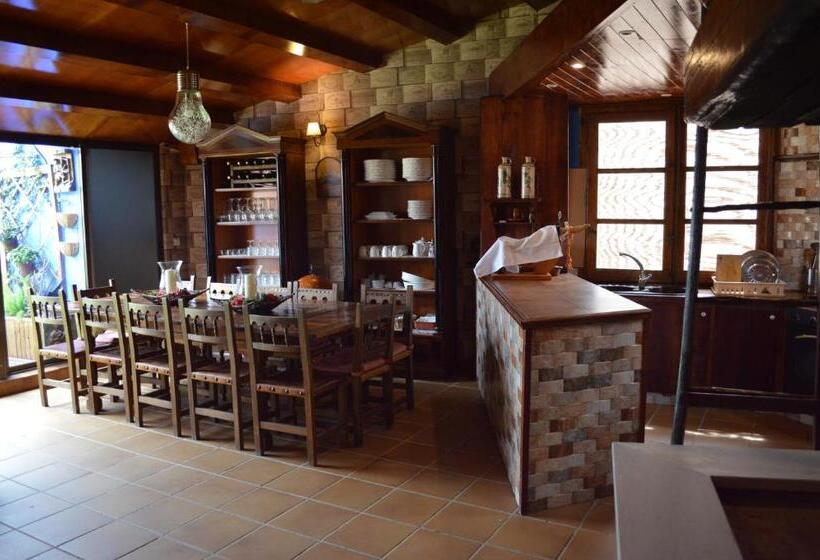 خانه 4 خوابه, Casa Escosa