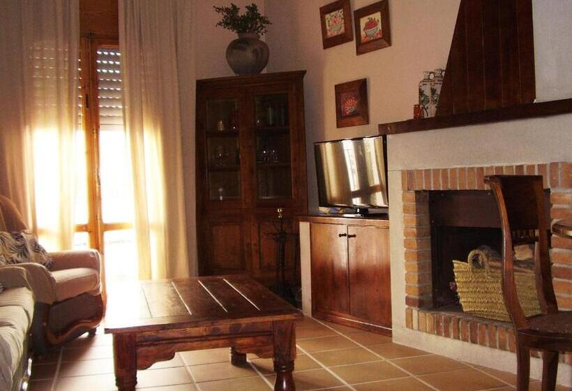 خانه 2 خوابه, Casa Escosa
