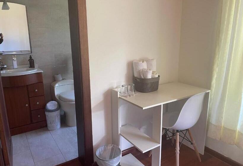 اتاق استاندارد, Quito Airport Suites Hotel