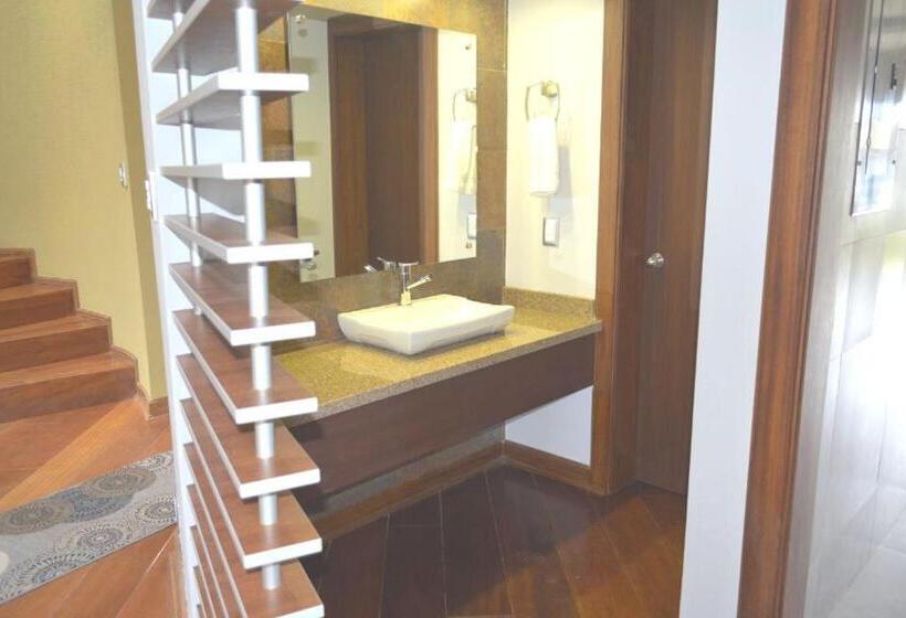 اتاق استاندارد چهار تخته, Quito Airport Suites Hotel
