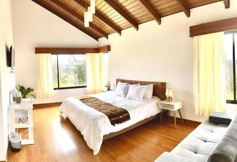 سوییت لوکس, Quito Airport Suites Hotel