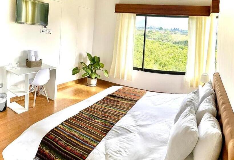 سوییت لوکس, Quito Airport Suites Hotel
