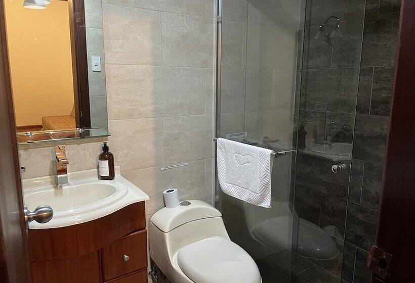 اتاق استاندارد, Quito Airport Suites Hotel