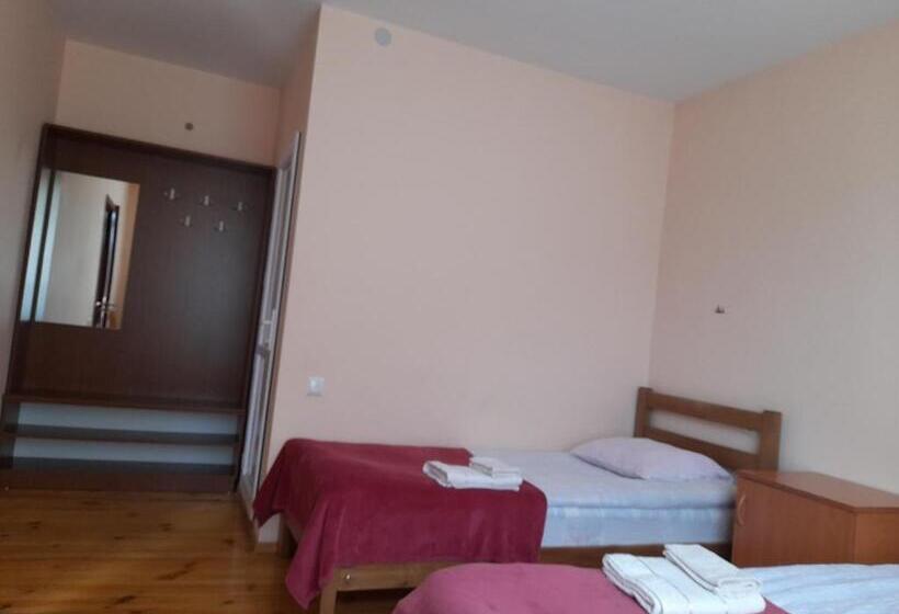 اتاق استاندارد, Kera Guest House