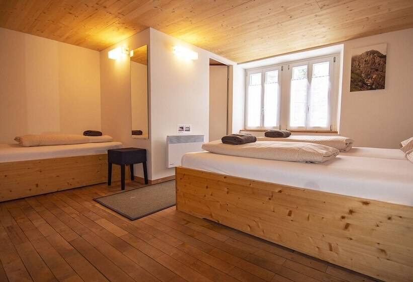스탠다드 트리플 룸, Sust Lodge Am Gotthard