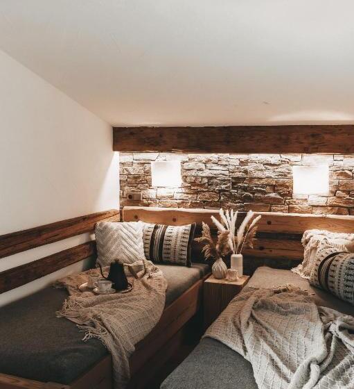اتاق لوکس با بالکن, Jufenalm Boho Hotel & Restaurant