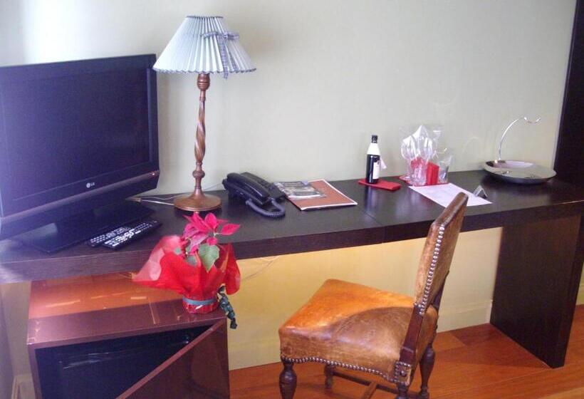 اتاق استاندارد, Kokoshkovata Boutique House