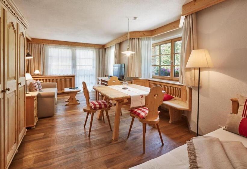 آپارتمان 1 خوابه با بالکن, Residence Villa Al Sole