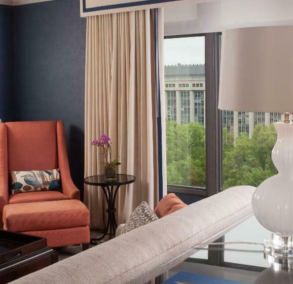 سوئیت اجرایی با تخت کینگ, Hamilton Hotel   Washington Dc