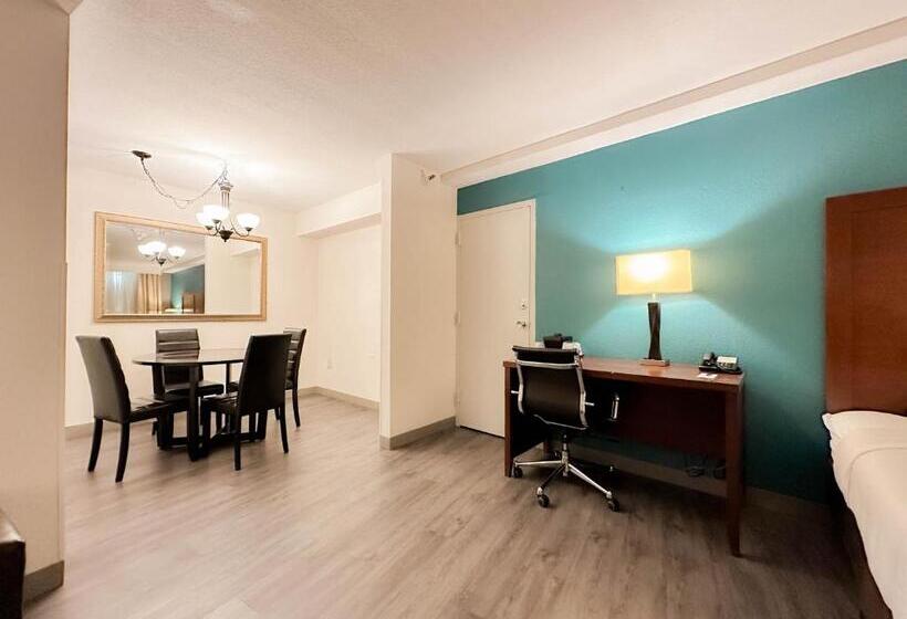 سوییت سوپریور, Comfort Inn & Suites Kissimmee By The Parks