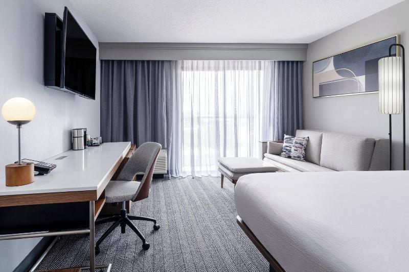 اتاق استاندارد با تخت بزرگ, Courtyard Austin South