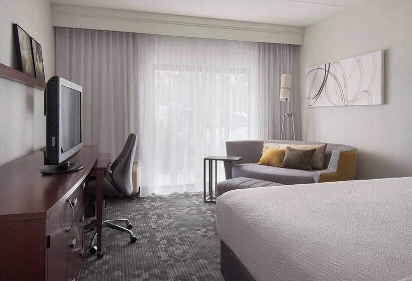 Suite, Courtyard By Marriott Boston Norwood/canton