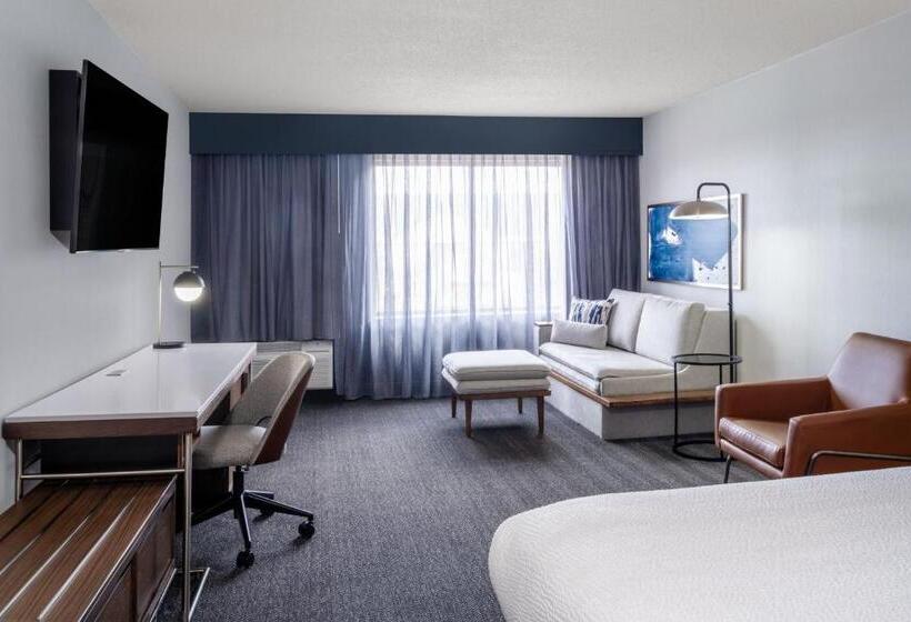 اتاق استاندارد با تخت بزرگ, Courtyard By Marriott Boulder Broomfield