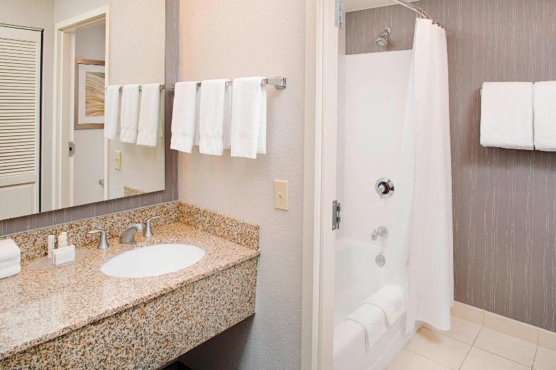 اتاق استاندارد با تخت بزرگ, Courtyard By Marriott Tucson Williams Centre