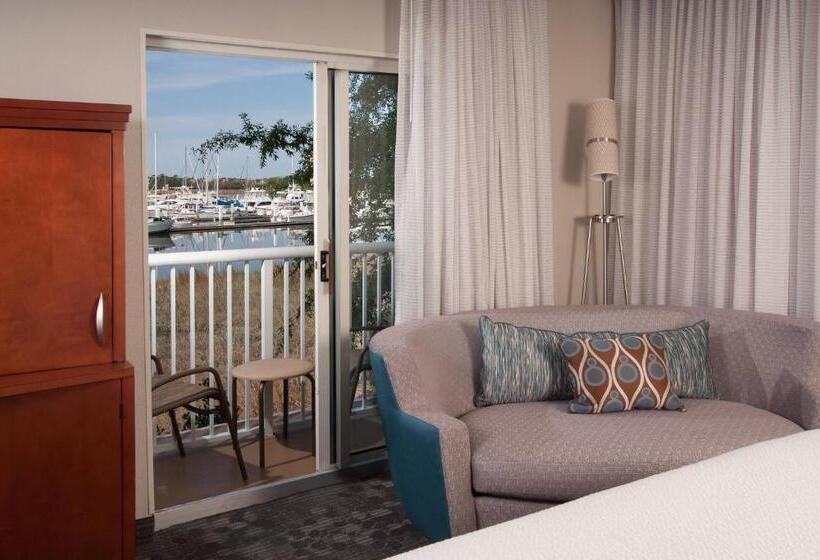 اتاق استاندارد با تخت بزرگ, Courtyard Charleston Waterfront