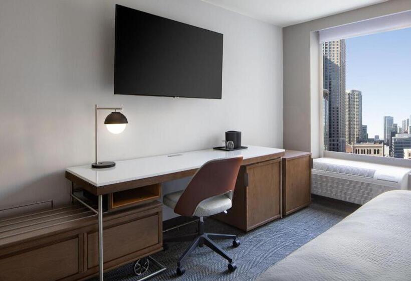 اتاق استاندارد با تخت بزرگ, Courtyard By Marriott Chicago Downtown/river North