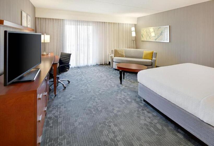 اتاق استاندارد با تخت بزرگ, Courtyard Cleveland Beachwood