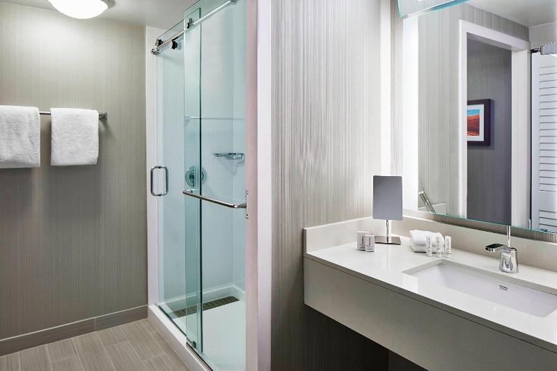اتاق استاندارد با تخت بزرگ, Courtyard Portland Downtown/convention Center