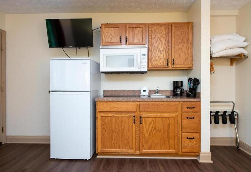 Standard Room, Creekstone Inn