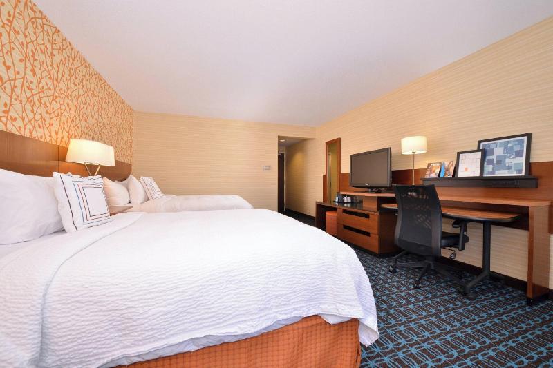 اتاق استاندارد با تخت دو نفره بزرگ, Fairfield Inn & Suites Rochester West/greece
