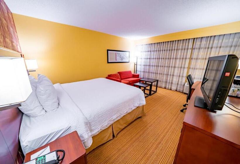 سوئیت با تخت بزرگ, Iowa Inn Bettendorf Quad Cities